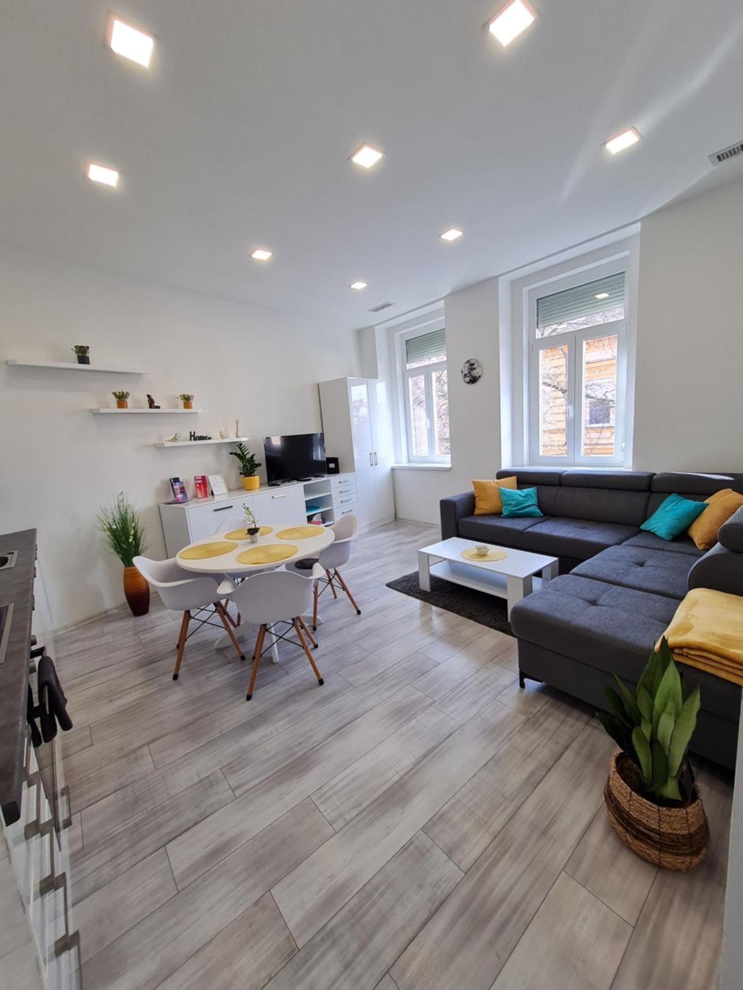 Napfeny Apartman Szeged Exterior foto